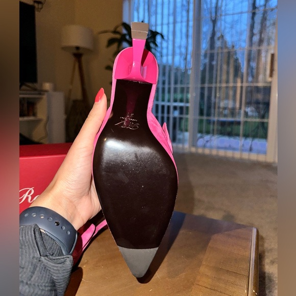 Roger Vivier suede fuchsia pumps - Picture 4 of 6